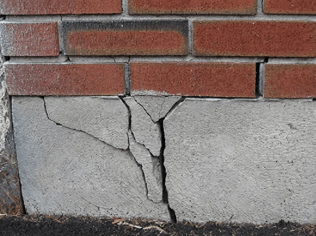Concrete foundation with serious structural damage in Madison, WI